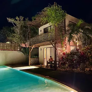  Aparthotel Ahal,